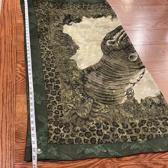 Fashion scarf TIGER animal jungle green large square semi sheer polyester - Picture 9 of 12